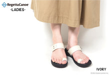 画像をギャラリービューアに読み込む, リゲッタカヌー フラットウェッジ トングサンダル RegettaCanoe lvw583 CJFW3511 レディース