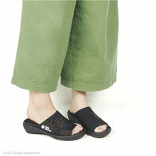 画像をギャラリービューアに読み込む, リゲッタカヌー サンダル RegettaCanoe つっかけ カバーサンダル サボ サンダル 葛城煙火 コラボレーション フラットウェッジ ウェッジソール 日本製 LVW546 CJFW3513 レディース